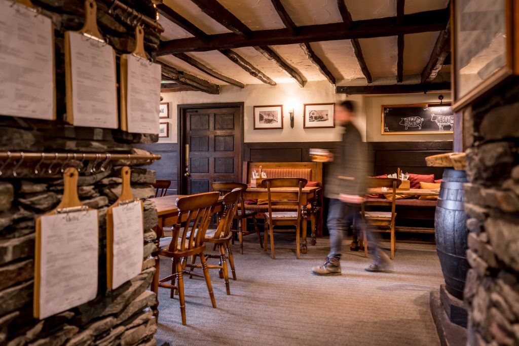 Wainwrights' Inn - Lake District Pub the Langdale Hotel